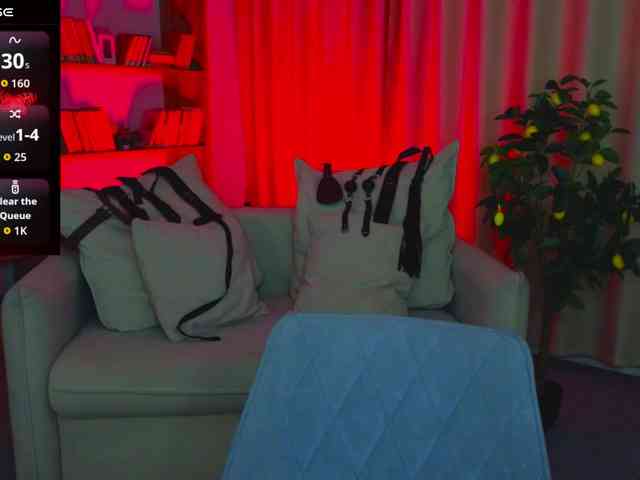 MistressMarcelline webcam