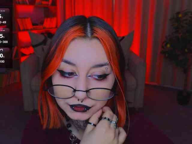 MistressMarcelline webcam