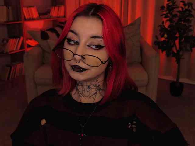 MistressMarcelline webcam