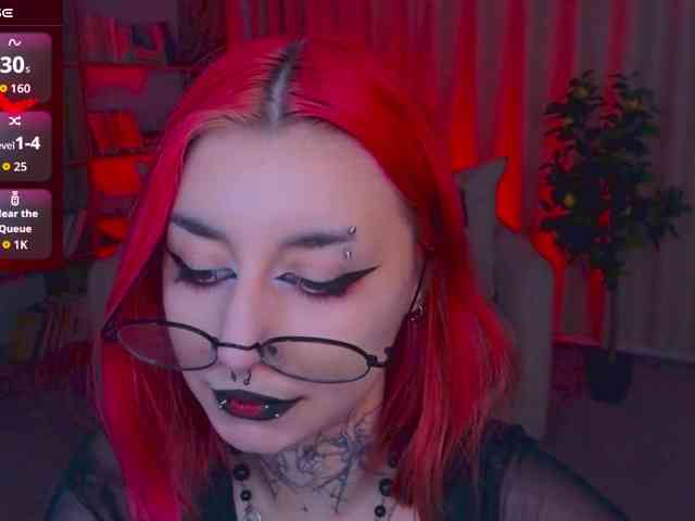 モデル: MistressMarcelline