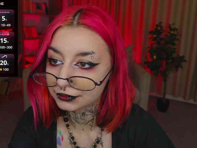 MistressMarcelline webcam