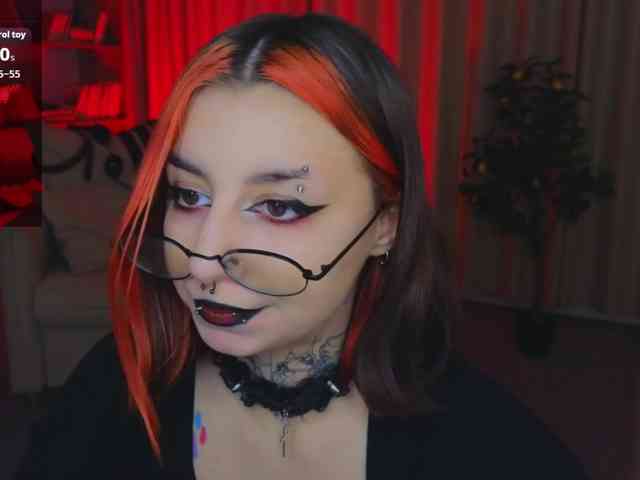 MistressMarcelline webcam