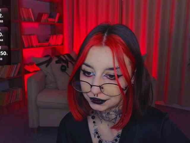 MistressMarcelline webcam