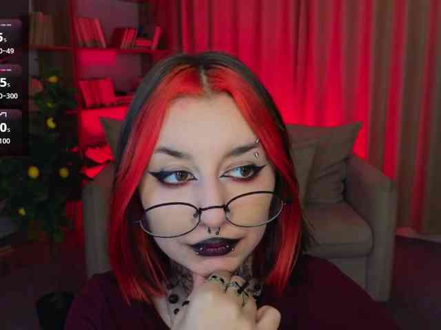 MistressMarcelline webcam