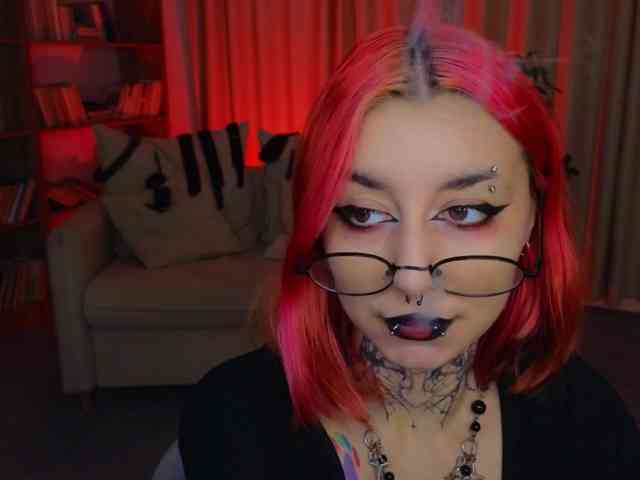 MistressMarcelline webcam