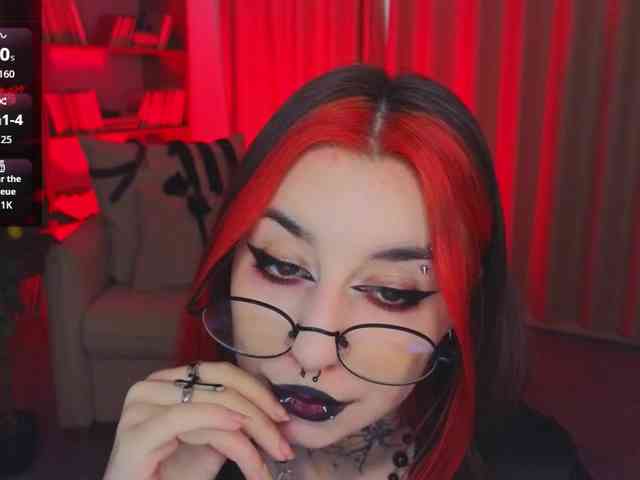 MistressMarcelline webcam