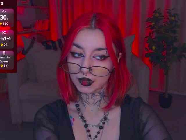 MistressMarcelline webcam