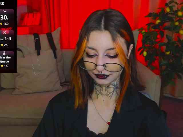 MistressMarcelline webcam