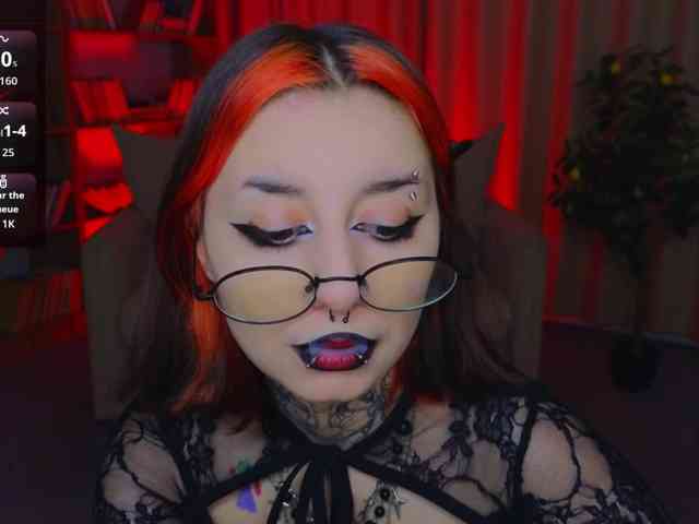 MistressMarcelline webcam