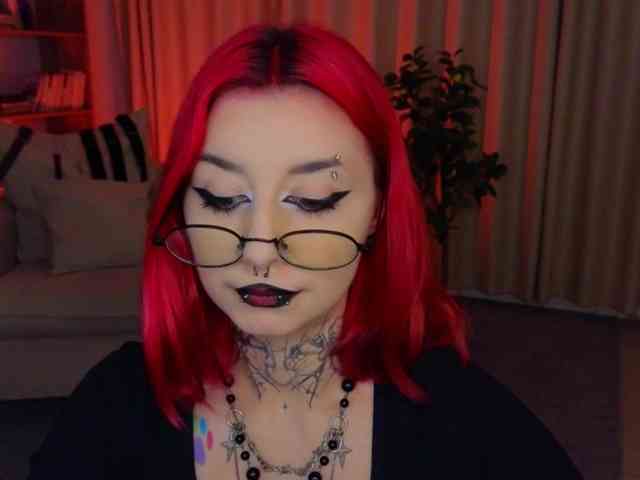 MistressMarcelline webcam