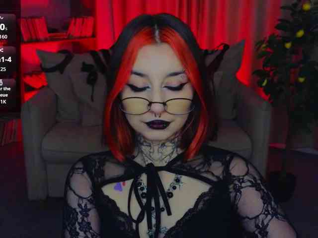 MistressMarcelline webcam
