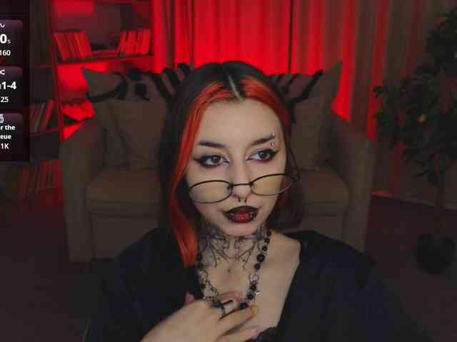 MistressMarcelline webcam
