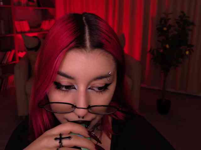 MistressMarcelline webcam