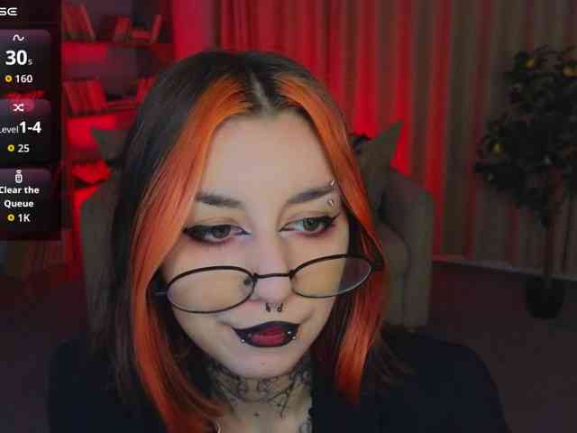 MistressMarcelline webcam