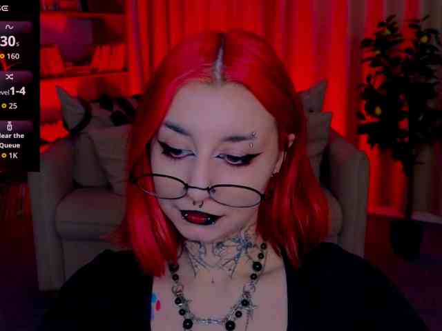 MistressMarcelline webcam