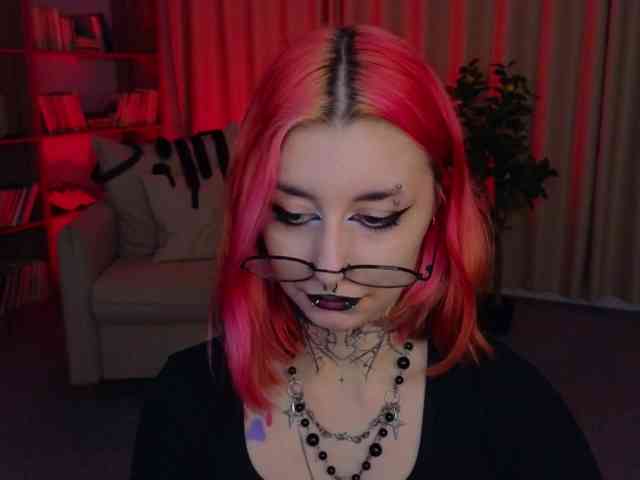 MistressMarcelline webcam