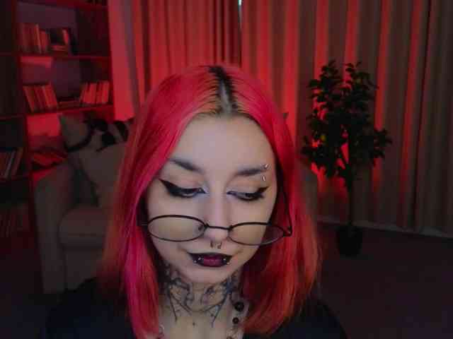 MistressMarcelline webcam