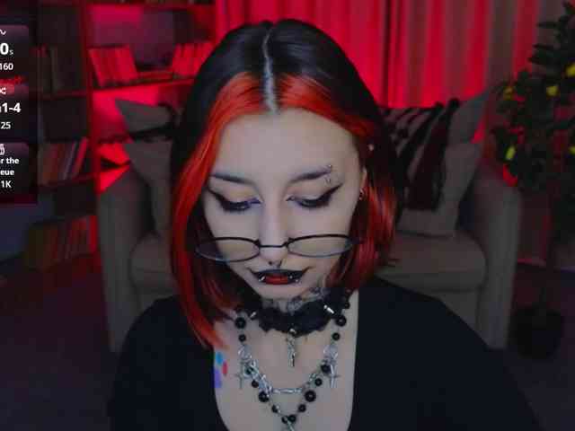 MistressMarcelline webcam