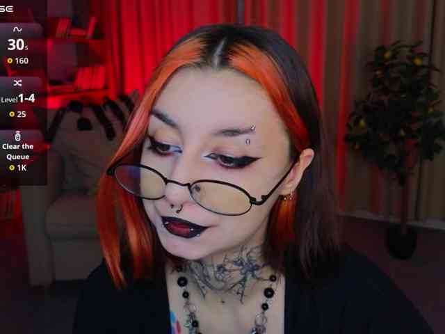 MistressMarcelline webcam
