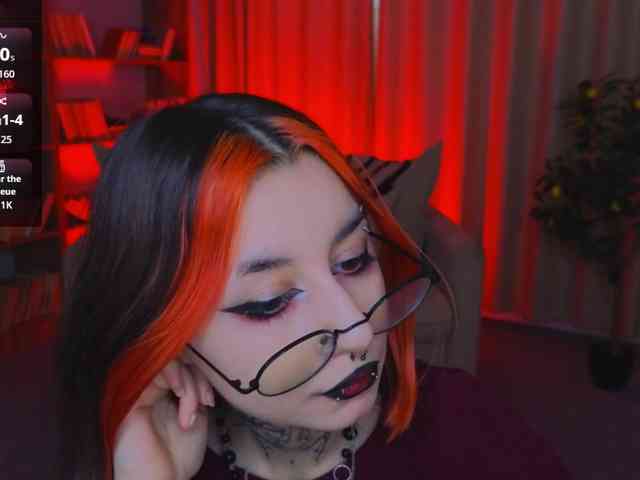 MistressMarcelline webcam