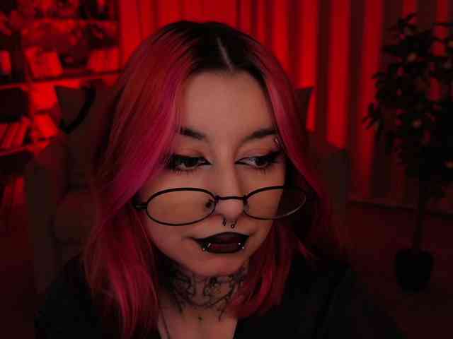 MistressMarcelline webcam