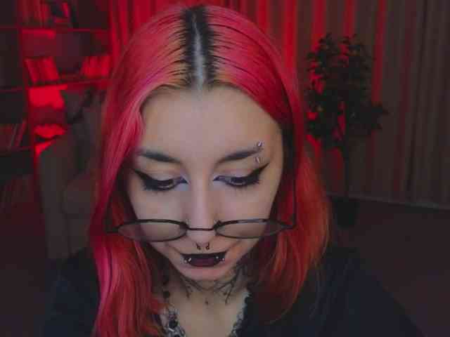 MistressMarcelline webcam