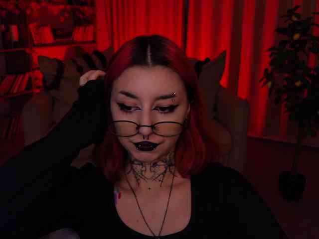 MistressMarcelline webcam