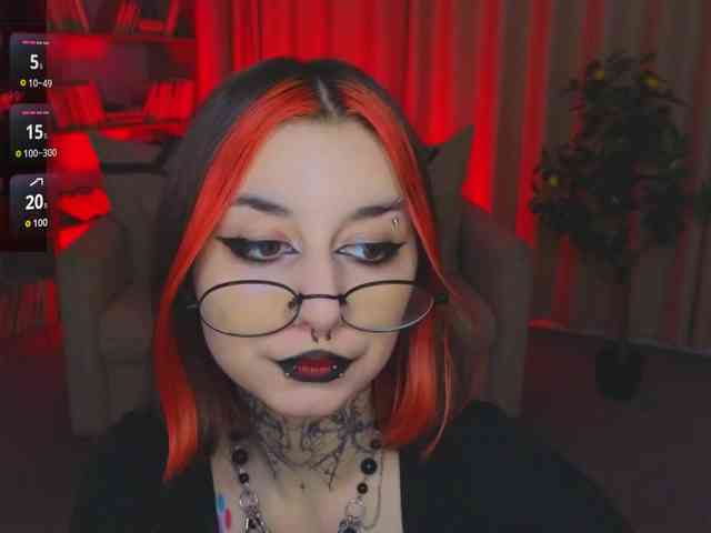 MistressMarcelline webcam