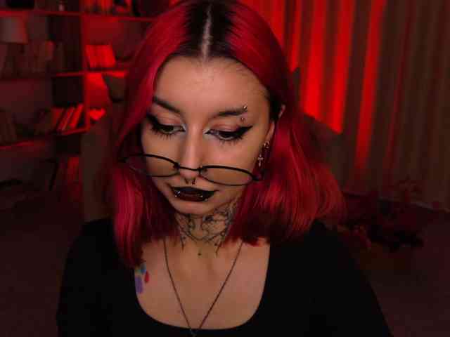 MistressMarcelline webcam