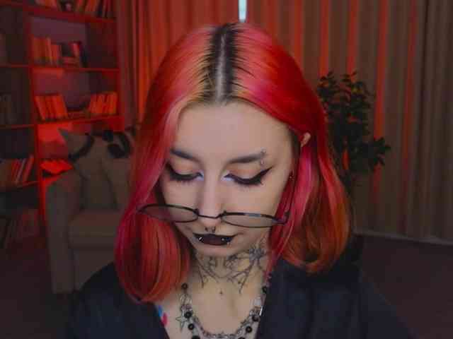 MistressMarcelline webcam