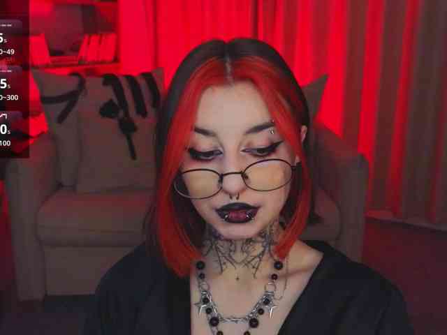 MistressMarcelline webcam