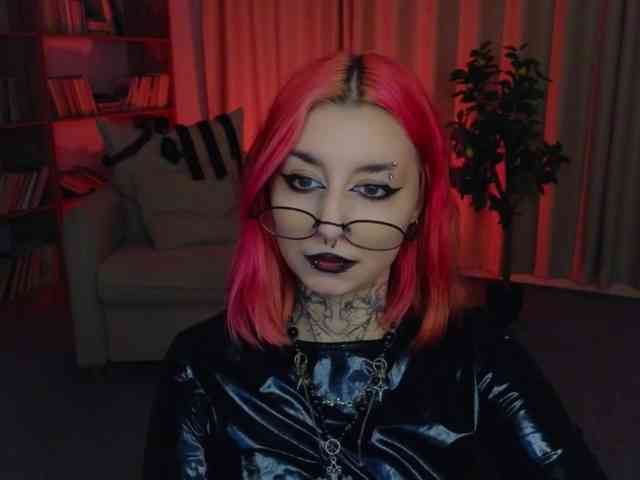 MistressMarcelline webcam