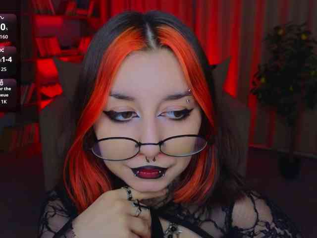 MistressMarcelline webcam