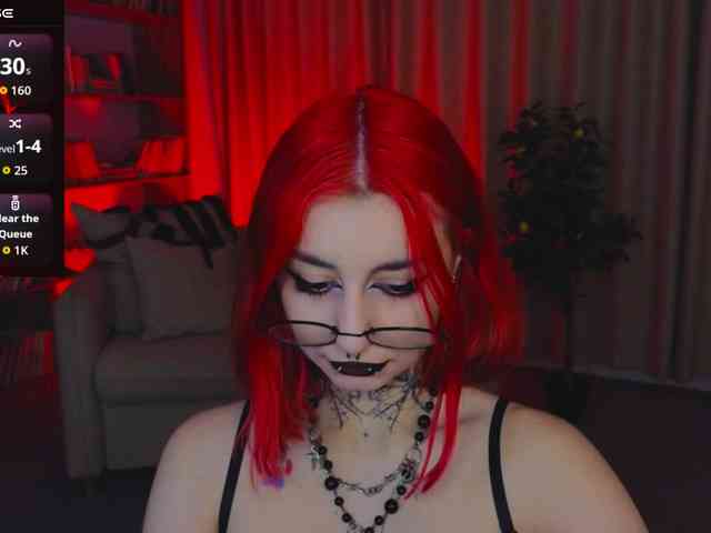 MistressMarcelline webcam
