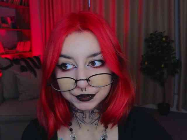 MistressMarcelline webcam