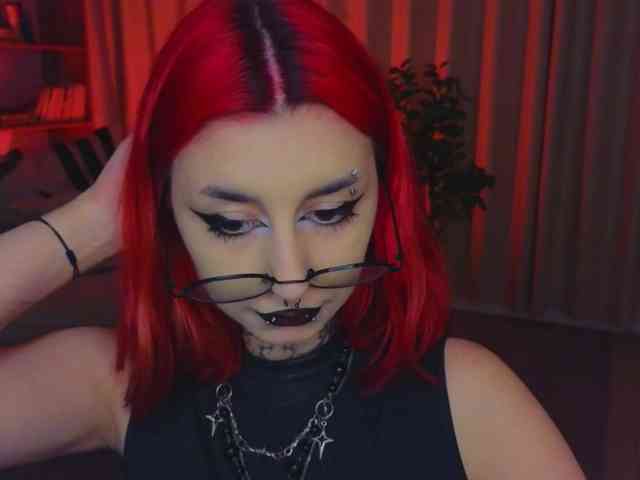 MistressMarcelline webcam