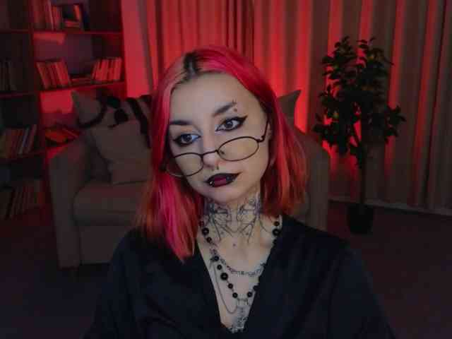 MistressMarcelline webcam