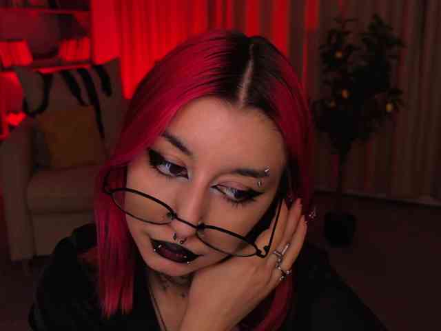 MistressMarcelline webcam
