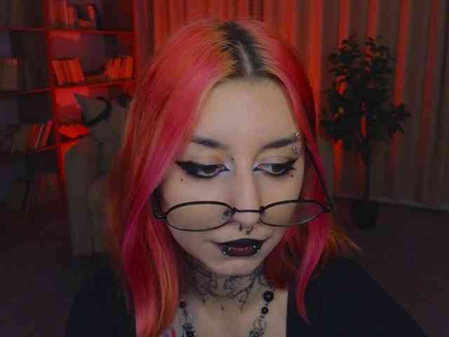 MistressMarcelline webcam