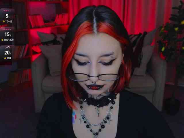 MistressMarcelline webcam