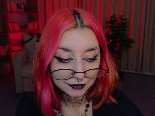 MistressMarcelline webcam