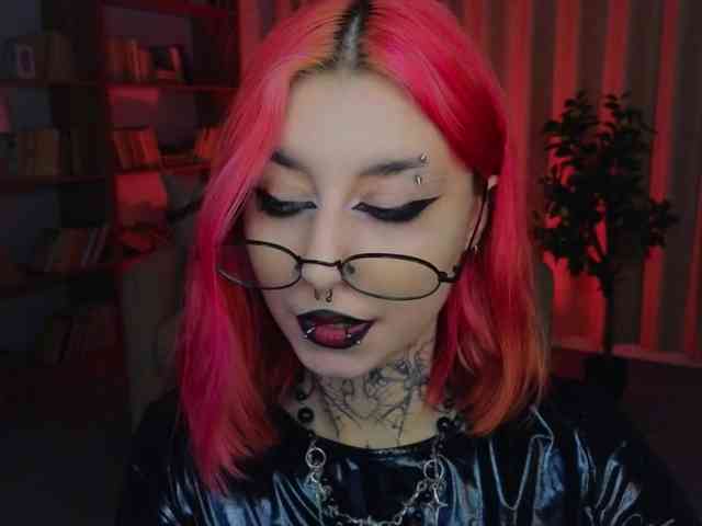 MistressMarcelline webcam