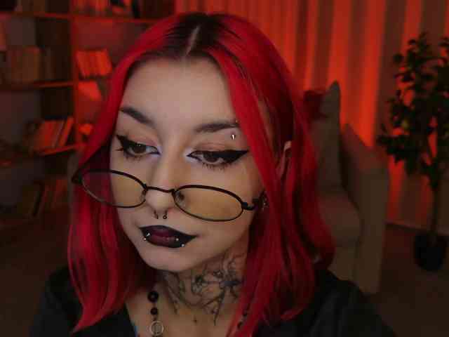 MistressMarcelline webcam