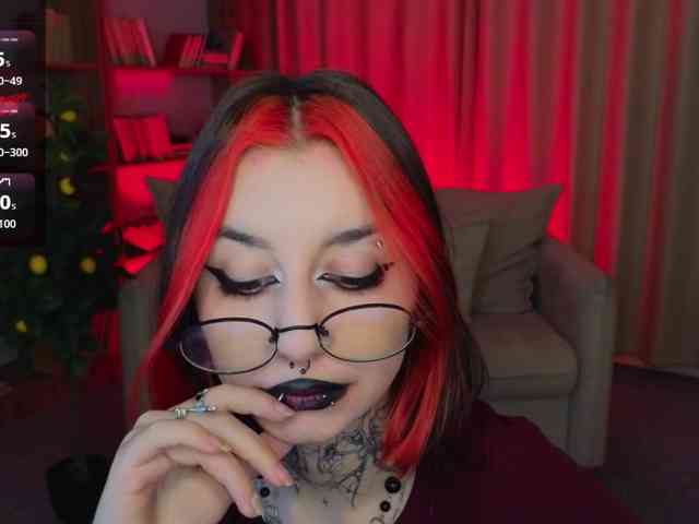 MistressMarcelline webcam