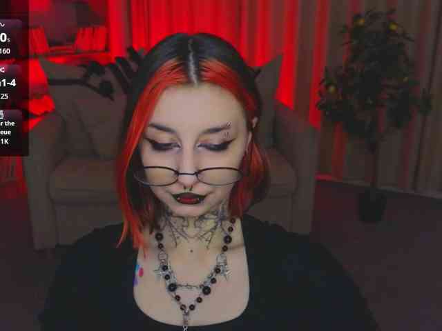 MistressMarcelline webcam