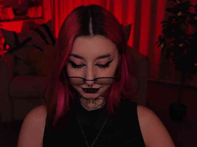 MistressMarcelline webcam
