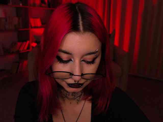 MistressMarcelline webcam