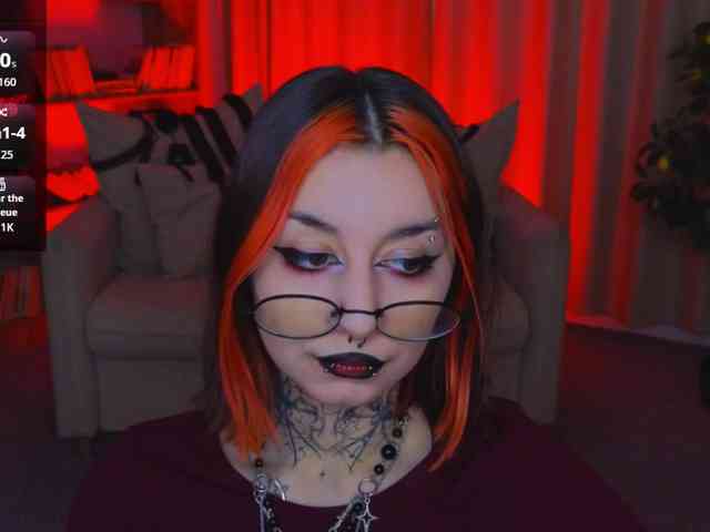 MistressMarcelline webcam
