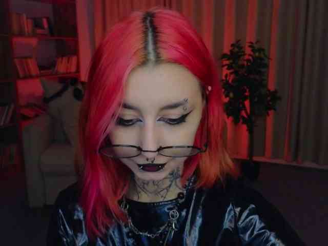 MistressMarcelline webcam