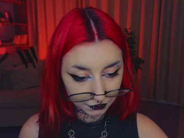 MistressMarcelline webcam